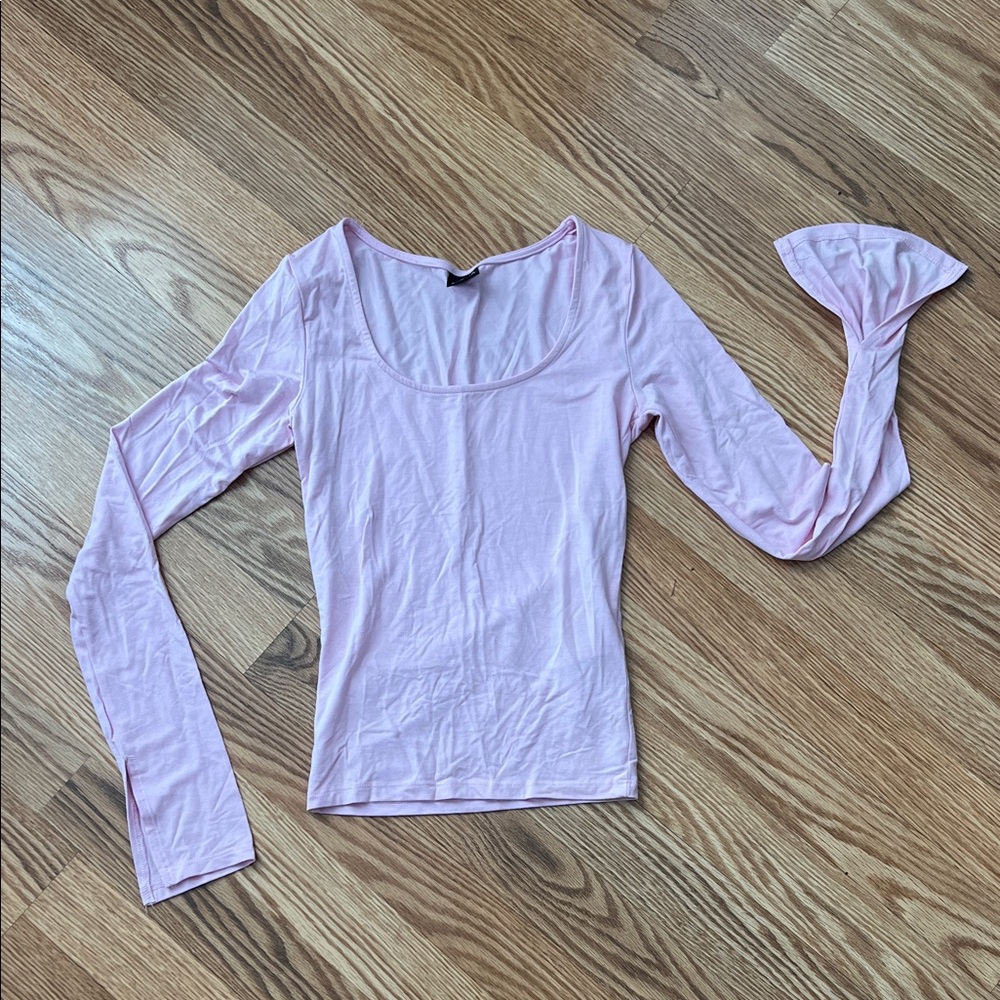 Women's Light Pink Long-Sleeve Scoop Neck Top